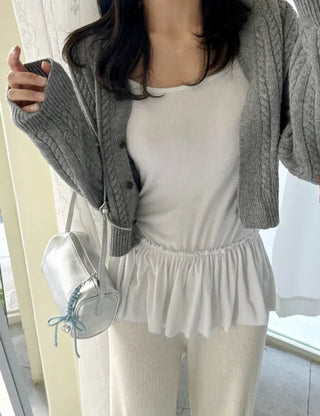 Side-slit frill layered long inner strap tank top