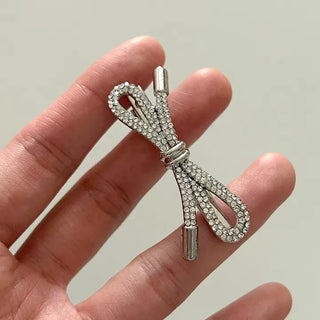 Cubic knot metal ribbon side hair clip
