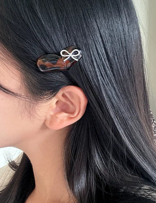 Silver Ribbon Formica Heart Mini Claw Hairpin