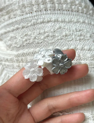 Chic Flower Ring Flower Bold Acrylic