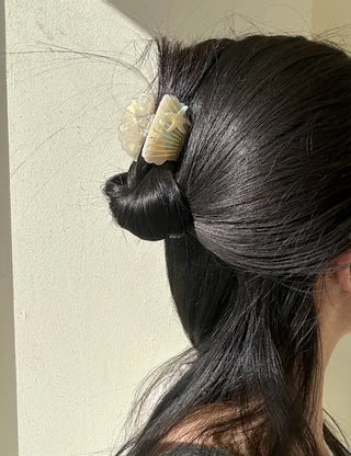 Beach look Seashell hair clip half-up mini claw clip