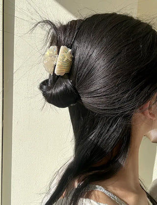 Beach look Seashell hair clip half-up mini claw clip