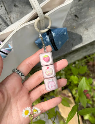 Strawberry milk cake keycap clicker keyring keyholder