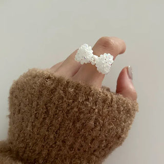 Pearl Large Ribbon Silver Ball Bead Ring