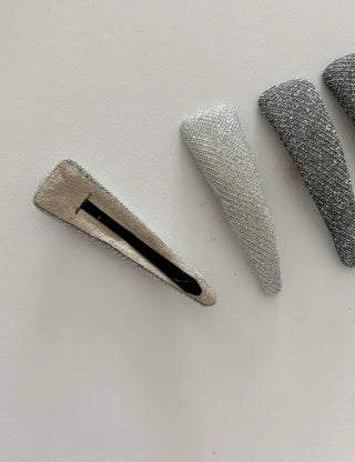 1+1 Silver Glitter Slim Triangle Snap Hair Clip