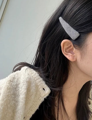 1+1 Silver Glitter Slim Triangle Snap Hair Clip