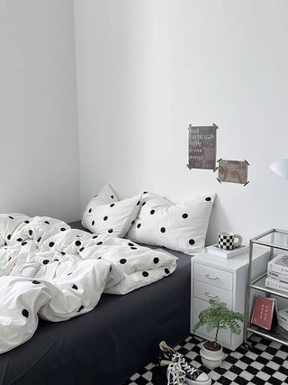White and Black Polka Dot Bedding Set