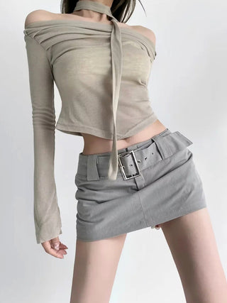 One-shoulder slim top & low-waist skirt