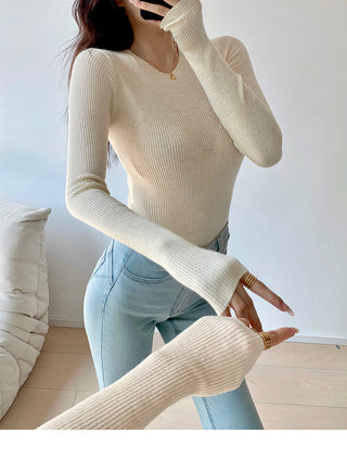 Round neck ribbed knitted sweater