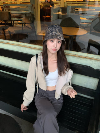 Cropped hooded zipper