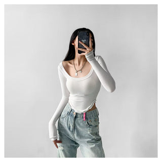 U-neck long-sleeved top