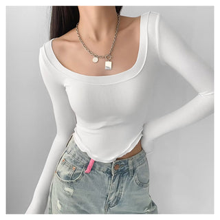U-neck long-sleeved top