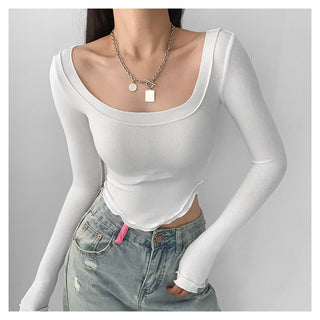 U-neck long-sleeved top