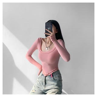 U-neck long-sleeved top