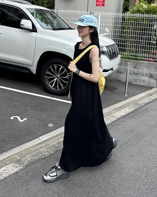 Sleeveless long dress