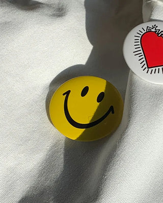 Smile brooch