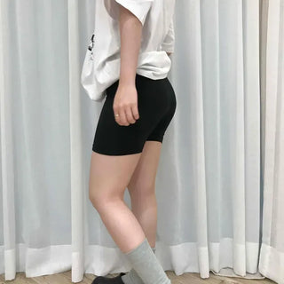 Black natural slim fit high-waisted shorts