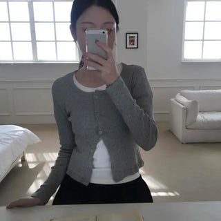 Simple Round Neck Knit Short Cardigan