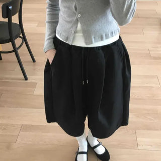 Basic Loose Fit Side Pintuck A-Line Bermuda Shorts