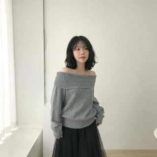 Slim Fit Off-Shoulder Boat Neck Ribbed Knit