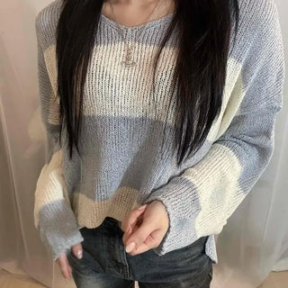 Loose-fit V-neck Striped Bbi-eong Knit