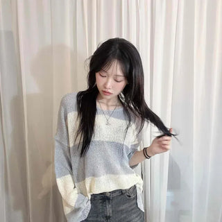 Loose-fit V-neck Striped Bbi-eong Knit