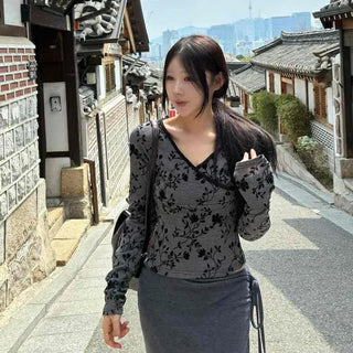 Slim Fit Floral Color Block V-Neck Short Length Long Sleeve T-Shirt
