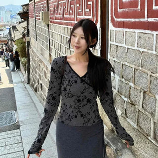 Slim Fit Floral Color Block V-Neck Short Length Long Sleeve T-Shirt