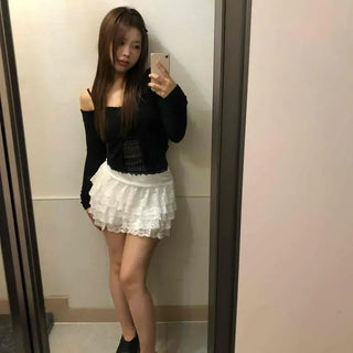 Fitted Dot Frill V-Neck Sleeveless