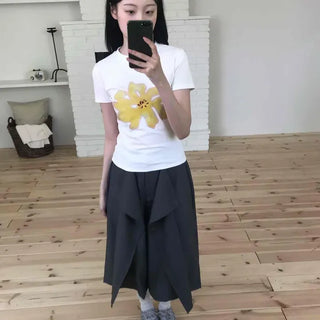 Wide-fit Pintuck Button Casual Shorts
