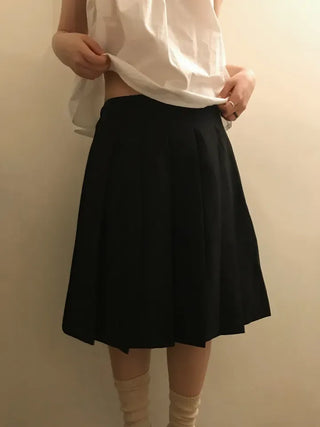 Carbon pleated banding midi skirt