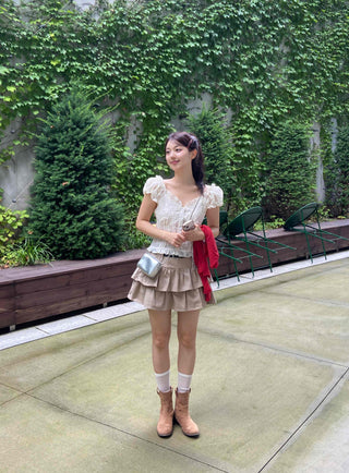 Muse Flower Jacquard Short Sleeve Blouse