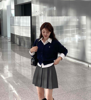 Simple Wedding Guest Look V-Neck Cardigan