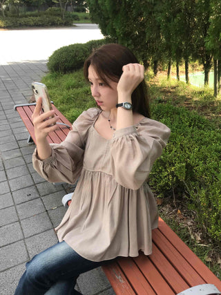 Sweet Mood Shirred Pleated Blouse