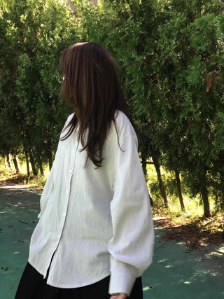 Minimal Delicate Loose Fit Shirt