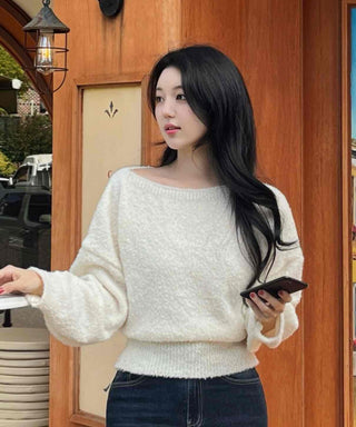 Soft Touch Heathered Boat Neck Balloon Knit