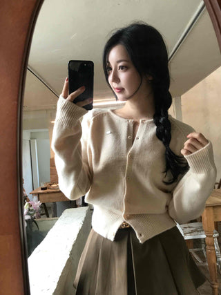 Soft Daily Round Neck Crop Knit Cardigan