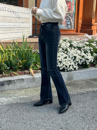 Daily High-Waisted Slim Bootcut Denim Pants