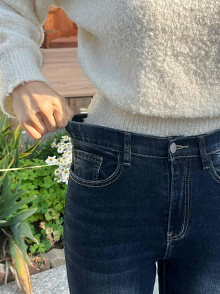 Daily High-Waisted Slim Bootcut Denim Pants