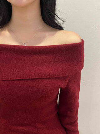 Lovely Off-Shoulder Slim Fit Velvet Long Sleeve T-Shirt