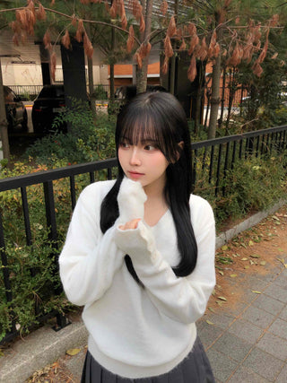 Cozy Fit V-Neck Wool Knit