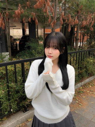 Cozy Fit V-Neck Wool Knit