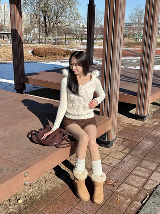 Hooded Fur Cable Knit Slim V-Neck Knit
