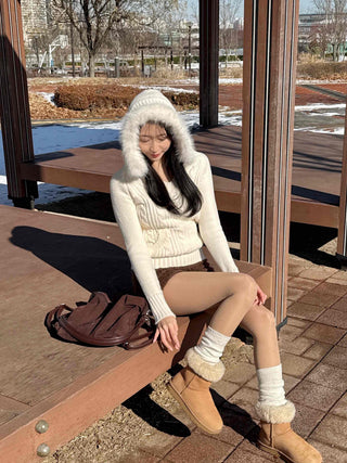 Hooded Fur Cable Knit Slim V-Neck Knit