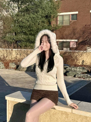 Hooded Fur Cable Knit Slim V-Neck Knit