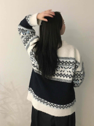 Cozy Snowflake Knit Zip-up