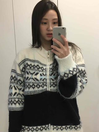 Cozy Snowflake Knit Zip-up