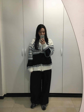 Cozy Snowflake Knit Zip-up