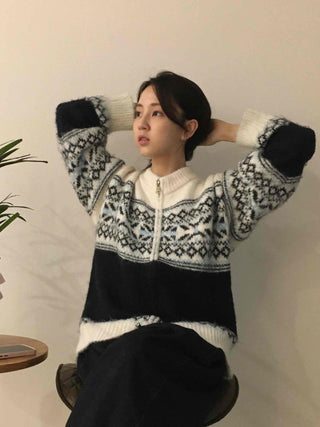 Cozy Snowflake Knit Zip-up