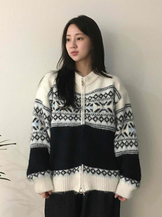 Cozy Snowflake Knit Zip-up